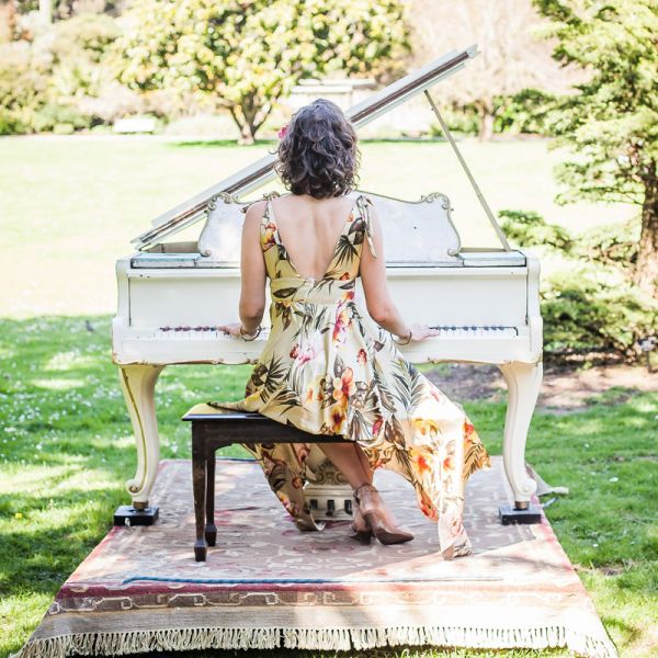 Picture of a woman playing the piano - weekend